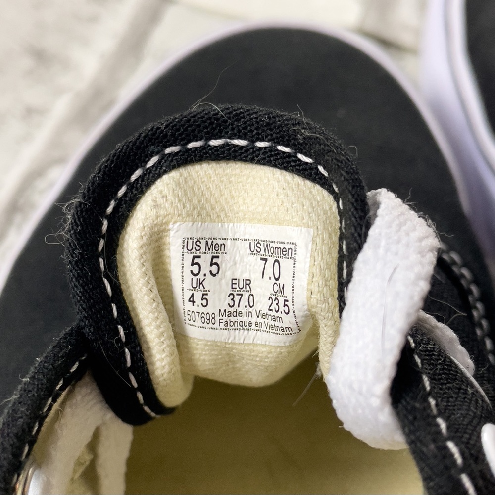 Authentic Vans (In Excellent Condition) - Picture 8 of 10